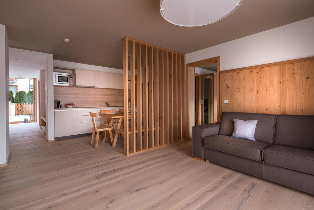 Moelgg Dolomites Residence San Vigilio Di Marebbe Ruang foto