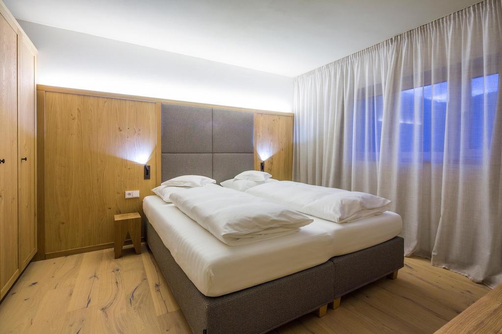 Moelgg Dolomites Residence San Vigilio Di Marebbe Ruang foto